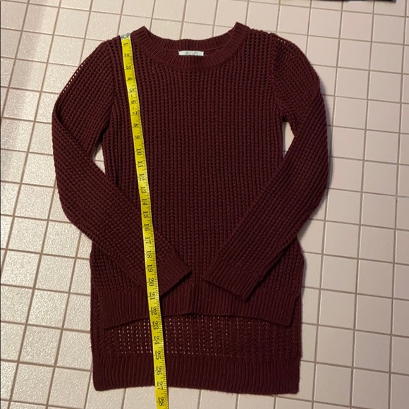 Delia’s Loose open knit crochet maroon high low long sleeve pullover sweater top - Picture 5 of 9